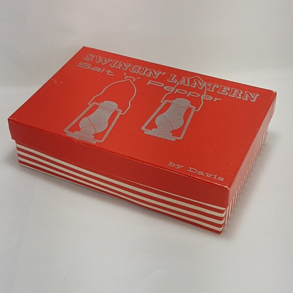 Vintage Salt and Pepper Swinging Lanterns by Davis Retro Collectible with Box - Picture 3 of 16